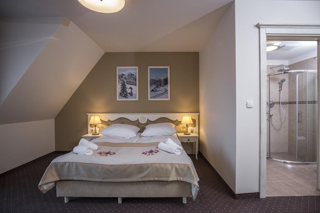Hotel Carlina Bialka Tatrzanska Buitenkant foto